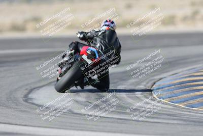 media/Dec-01-2025-Moto Forza (Mon) [[2daa91e15f]]/1-Advanced Group/Session 2 Turn 11 Backside/